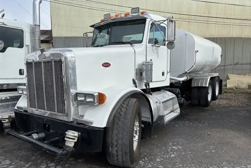 1997 Peterbilt Water Truck | 15-Speed Manual | Water Tank Capacity 4,000 Gallons | Used 1
