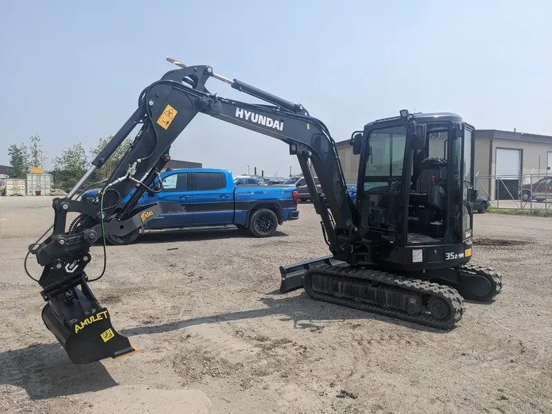 Amulet Tilt Bucket | Model Tb Series | Width 36" - 84" | Machine Size 1-40 Ton | For Excavators & Backhoe 1