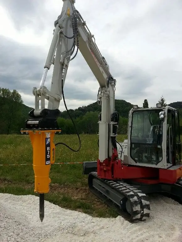 Arrowhead | Rockdrill’S Hydraulic Hammers | R Range Series | Tool Diameter 90–155Mm | Machine Size 0.7–39 Tons | For Excavators 1