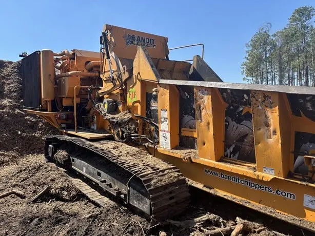 Bandit Horizontal Grinder | 2019 Model 3680Tk Beast Recycler | 42" X 63" Cutter Mill | 755 Hp | For Tree Care Applications 1
