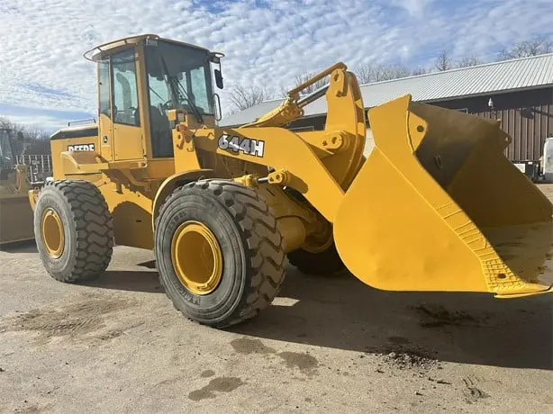Bedrock Attachments Bucket | Width 100" | Model Wlb930po-100-2.3 | Capacity 2.3 M³ | For Wheel Loaders 1
