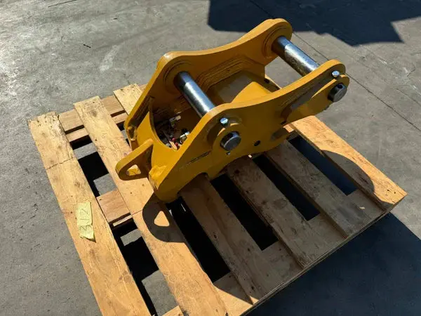 Bedrock Attachments Coupler A Linkage | Width 21.3" | Model Oeq-A | Machine Size 11-15 Tons | For Excavators 1