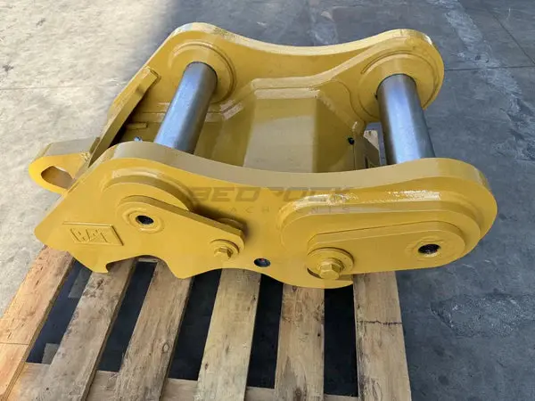 Bedrock Attachments Coupler Db Linkage | Pin S 100Mm & L 90Mm | Model Oeq-Db | Machine Size 30-40 Tons | For Excavators 1