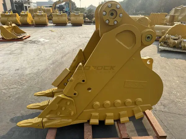 Bedrock Attachments Heavy-Duty Bucket | Model Eb330dhd-30-0.78 | Width 33" | Capacity 0.78 Cu M | Machine Size 30-40 Tons | For Excavators Cat 330 1