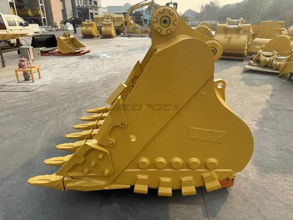 Bedrock Attachments Heavy-Duty Bucket | Model Eb330dhd-66-2.08 | Width 66-Inch | Capacity 2.08 Cu M | Machine Size 30-40 Tons | For Excavators Cat 330 1