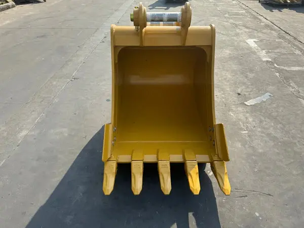 Bedrock Attachments Heavy-Duty Bucket | Width 36" | Capacity 0.53 Cu M | Machine Size 10-14 Tons | For Excavators John Deere 110-135 / Hitachi 110-130 1