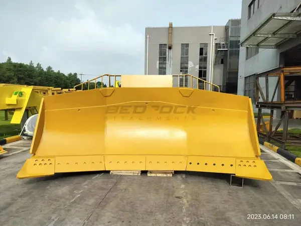 Bedrock Attachments Heavy-Duty U Blade | Model Bbd8u-1 | Width: 177.2" | Weight: 4,850Kg | For Bulldozer 1