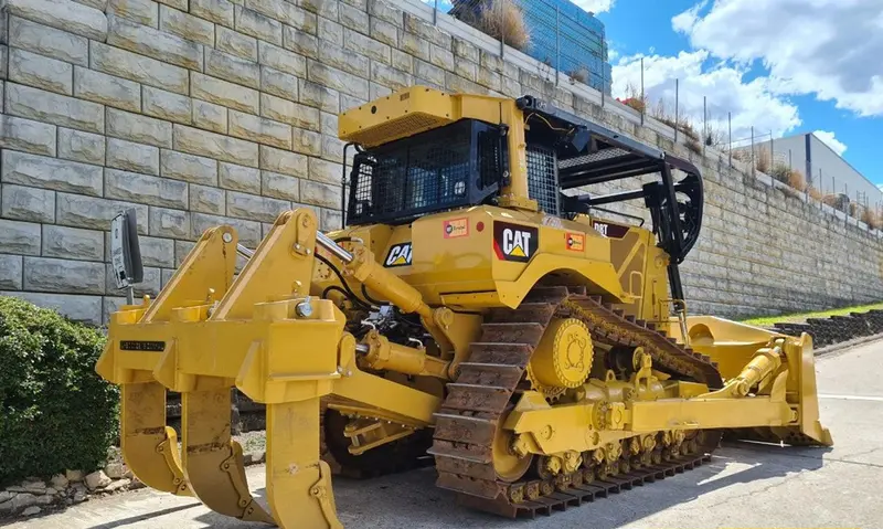 Bedrock Attachments Lift Cylinder | Model 1647320B | Weight 113Kg | For Bulldozer 1
