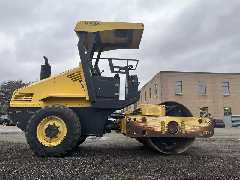 Bedrock Attachments Pad Foot Shell | Model Rsc84 | Width 84" | For Road Rollers 1