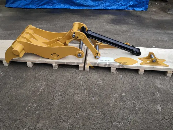 Bedrock Attachments Pin-On Thumb | Model Et70-Po5t48 | Width 36.3" | Pin Size 70Mm | 5 Teeth | Machine Size 15-18 Ton | For Excavators 1