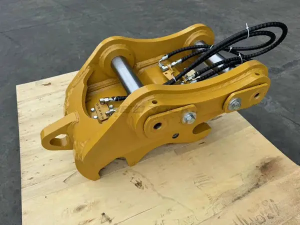 Bedrock Attachments Quick Coupler ( Fast & Secure Attachment Changes ) | Model Beq-B | Pin 80Mm | Machine Size 20-25 Tons | For Excavator 1
