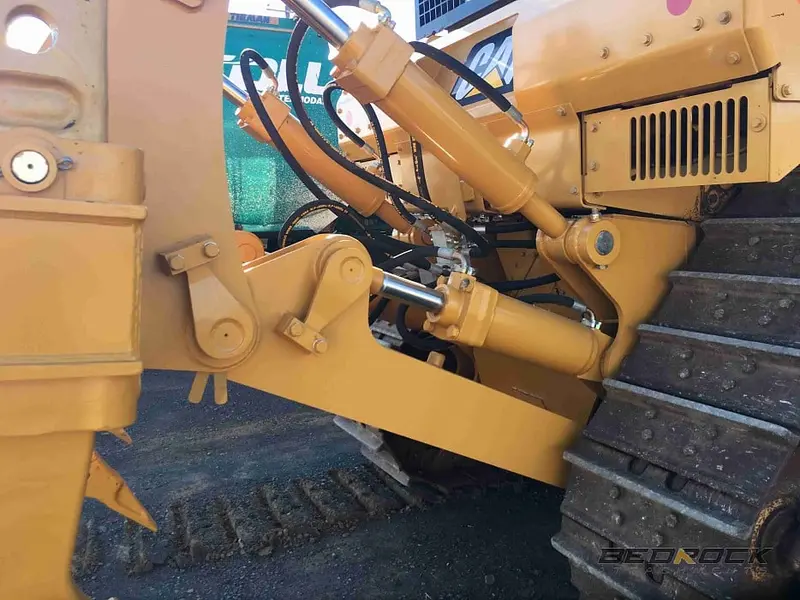 Bedrock Attachments Tilt Cylinder | Model 2655084-Lb | Fits Cat D7e Ripper-L | Weight 115Kg | For Bulldozer 1