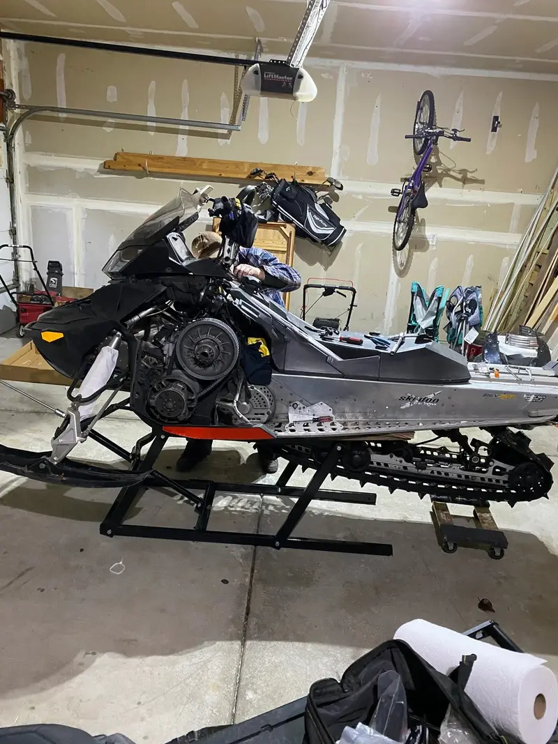 Black Widow Black Ice Snowmobile Lift | Model Sno-1508 | Lift Height 25" | Capacity 700 Lb | For Snowmobile Maintenance & Storage 2