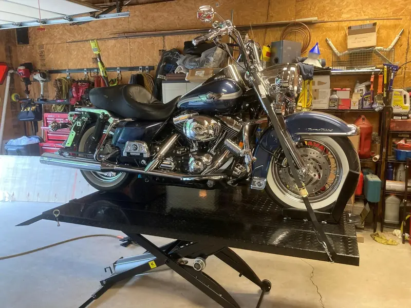Black Widow Extra-Wide Pneumatic Motorcycle Lift Table | Model Bw-1000A-Xw | Platform Size 78.75" X 44" | Capacity 1,000 Lb | For Touring, Cruiser & Sport Bikes 1