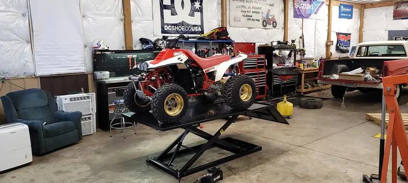 Black Widow Hydraulic Atv Lift Table | Model Bw-1500Ao-V2 | Size 78" X 47" Platform | Capacity 1,500 Lb | Horsepower 4 To 90+ Hp | For Atv & Utv Maintenance 1