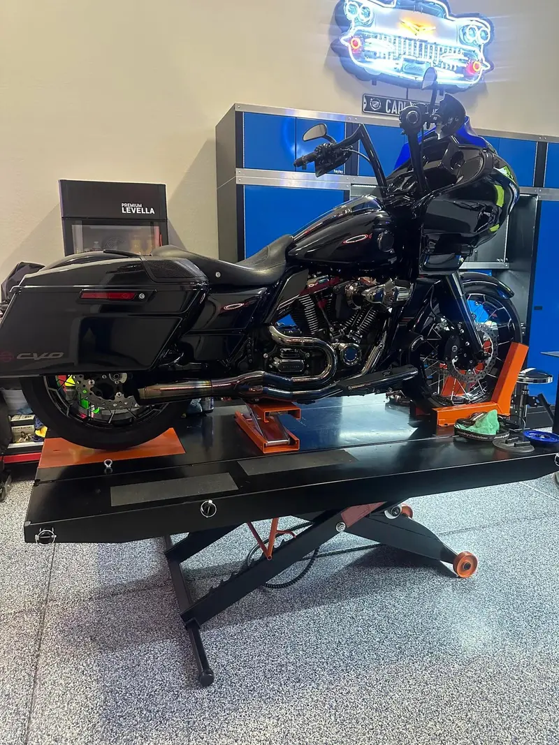 Black Widow Premium Pneumatic Motorcycle Lift Table | Model Bw-8630-Kit | Platform Size 30" Wide | Capacity 1,200 Lb | For Street, Touring & Cruiser Motorcycles 1