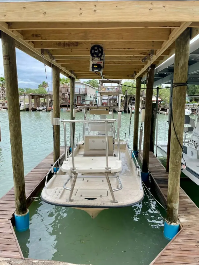 Boat Lift Distributors | 8,000 Lb Classic Sling Lift | Model Lsku00140 | Capacity 8,000 Lbs | 1 Hp Motor | For Boathouse & Marine Vessel Lifting 1
