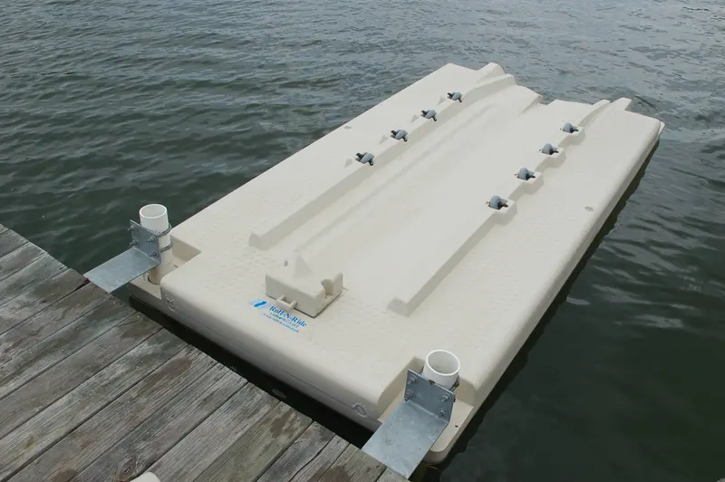 Boat Lift Distributors | Jp 1400 Roll-N-Ride | Model Sku00105 | Width 132″ | Weight Capacity 1,400 Lbs | Dimensions 132″ X 64″ X 9″ | For Personal Watercraft & Jet Skis 1
