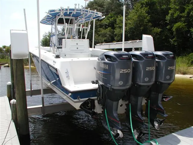 Boat Lift Distributors | Storm Surge | Ss 10,000 Lb Top Mount Boat Lift | Model Stormsilv9k4_1 | Lift Capacity 10,000 Lbs | Dual 1 Hp Tenv Motors | For Lakefront Boats 1