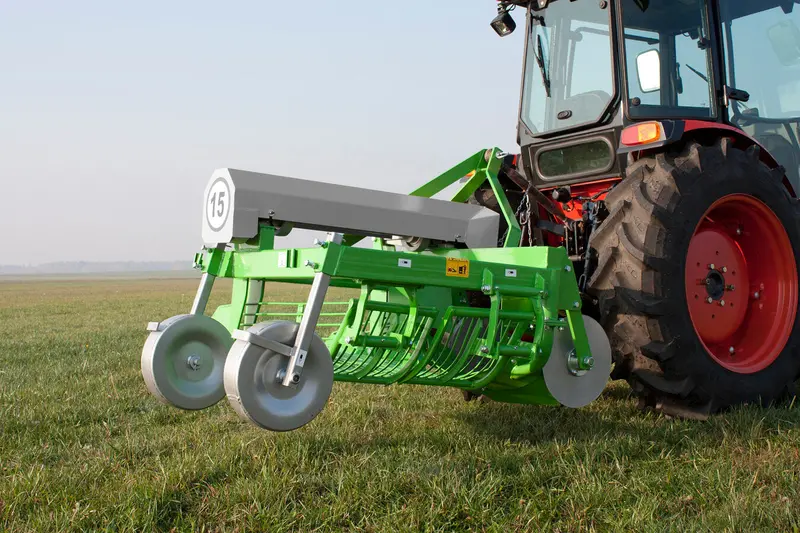 Bomet Ursa 1-Row Vibrating Potato Digger | Width 21" | 10 Hp | For Tractors 1