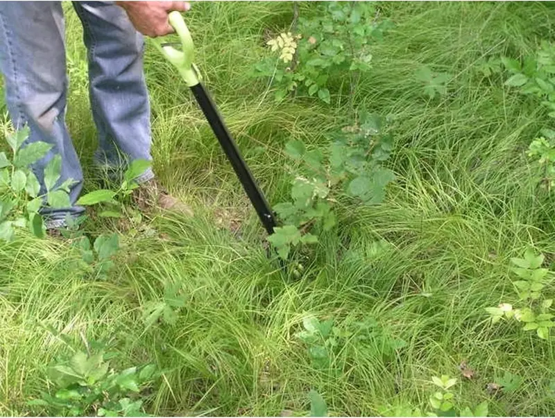 Brush Grubber™ Handy Grubber | Model Bg‑14 | Handle Length 18" Extended Reach 1