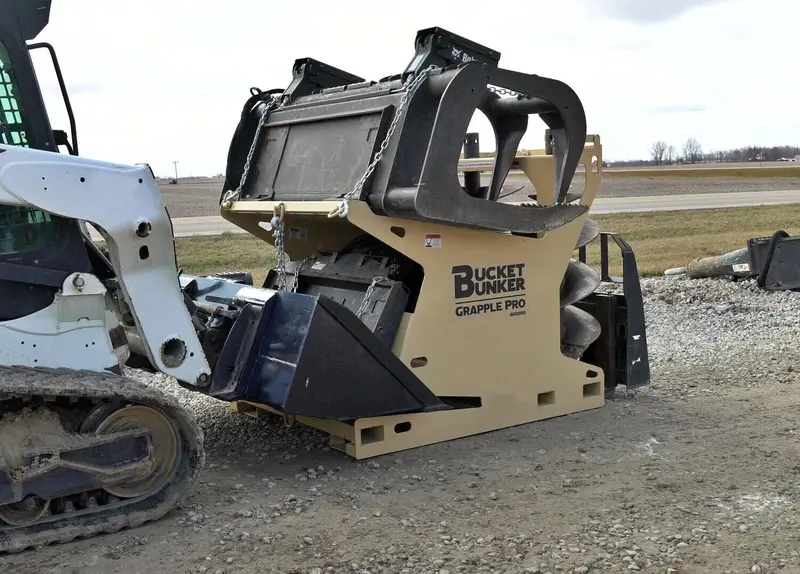 Bucket Bunker Grapple Pro | Width 48" | Length 60" | 15-30 Gpm | For Skid Steers 1
