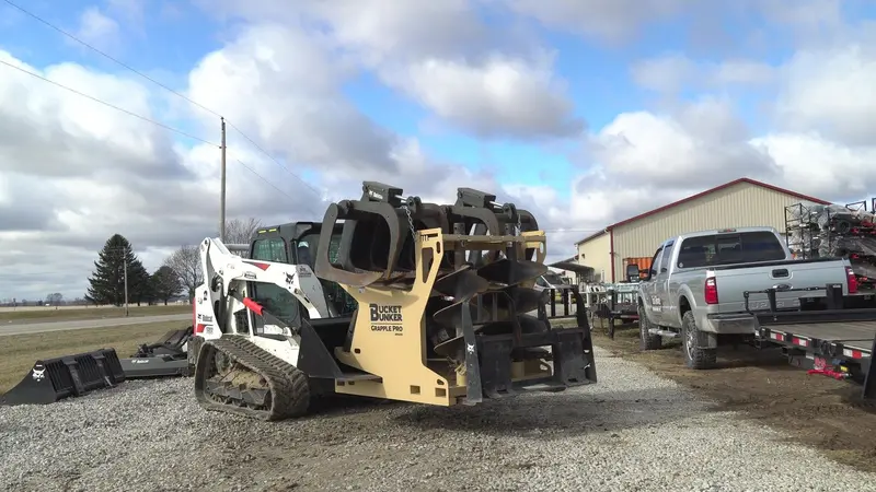 Bucket Bunker Grapple Pro | Width 48" | Length 60" | 15-30 Gpm | For Skid Steers 2