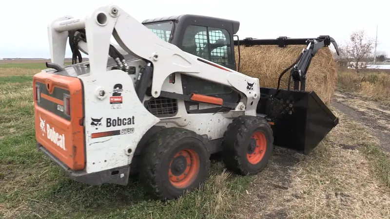 Cid Hay Bale Grapple Bucket Attachment | Width 72", 84" & 96" | 15–20 Gpm | For Skid Steers 2
