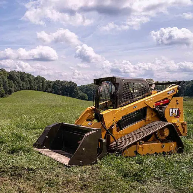 Cid X-Treme High Dump Buckets | Hbd Series | Working Width 60″ To 96" | 11–20 Gpm | For Skid Steers 1
