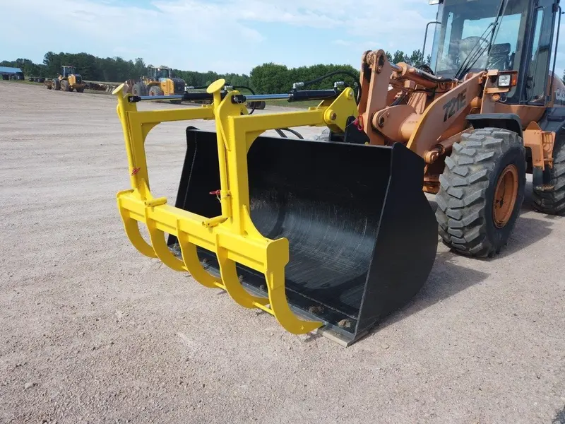 D&B Construction Equipment Grapple Bucket | Width 108" | Bucket Capacity 3.5 Yd | Horsepower 100 To 200 Hp | For Loaders 1