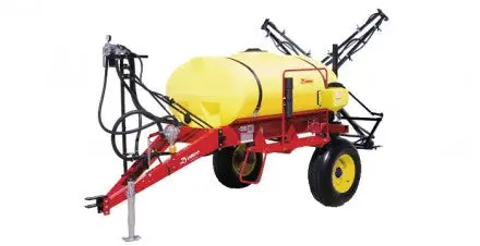 Demco 300 Gallon Pull Type Sprayer (With 30' Boom) For Tractor 1