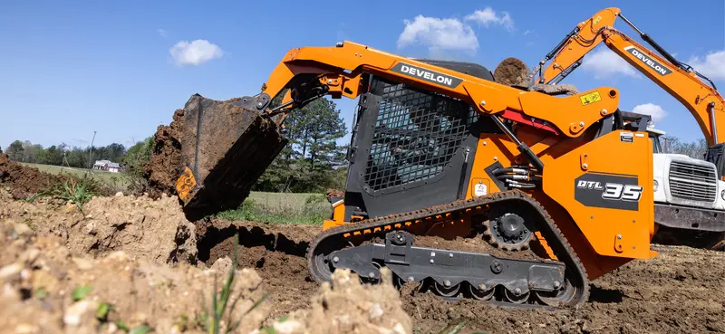 Develon | Compact Track Loader | Model Dtl35 | Capacity 1.9 Tons | Horsepower 115.3 Hp | For Construction, Landscaping, & Material Handling 1