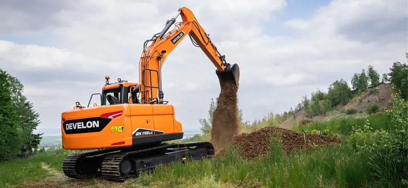 Develon | Crawler Excavator | Model Dx140lc-7K | Dig Depth 20' 1" | 107.3 Hp | 15.9 Tons | For Heavy-Duty Excavation, Trenching & Construction 1