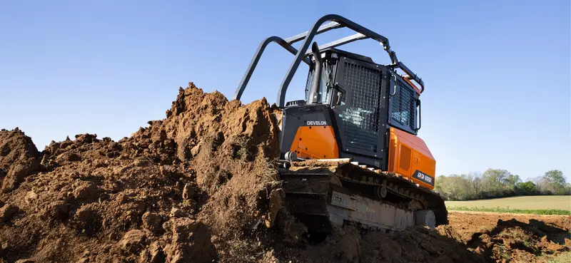 Develon | Dozer | Model Dd100 Lgp | Width 10' 9" | Horsepower 115.3 Hp | For Low Ground Pressure Earthmoving & Precision Grading 1