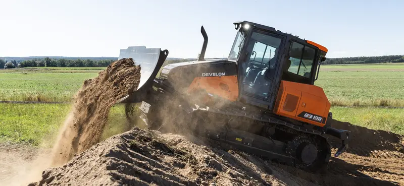 Develon | Dozer | Model Dd130 Lgp | Width 11' 11.9" | Horsepower 146.1 Hp | For Construction, Earthmoving & Precision Grading 1