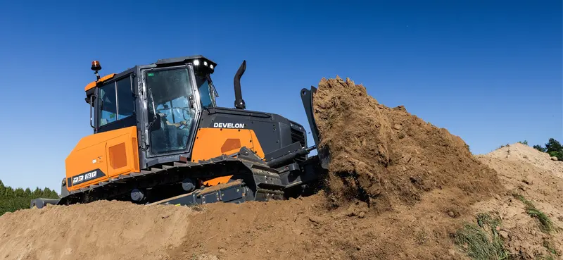 Develon | Dozer | Model Dd130 Xl | Width 10' 2" | Horsepower 146.1 Hp | For Heavy Grading, Construction, & Site Development 2