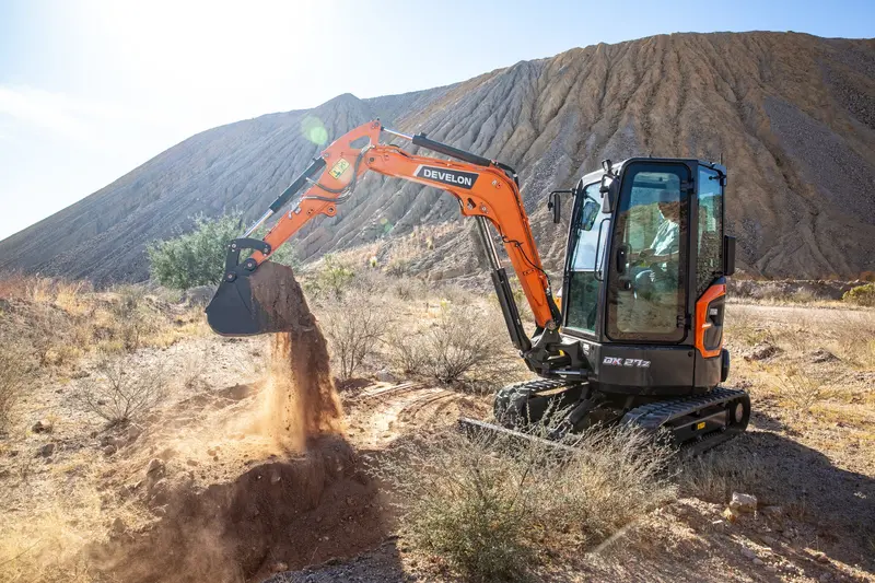 Develon | Dx27z-7 | Mini Excavator | 24" Bucket | Thumb | 61" Overall Width | 3 Tons 1