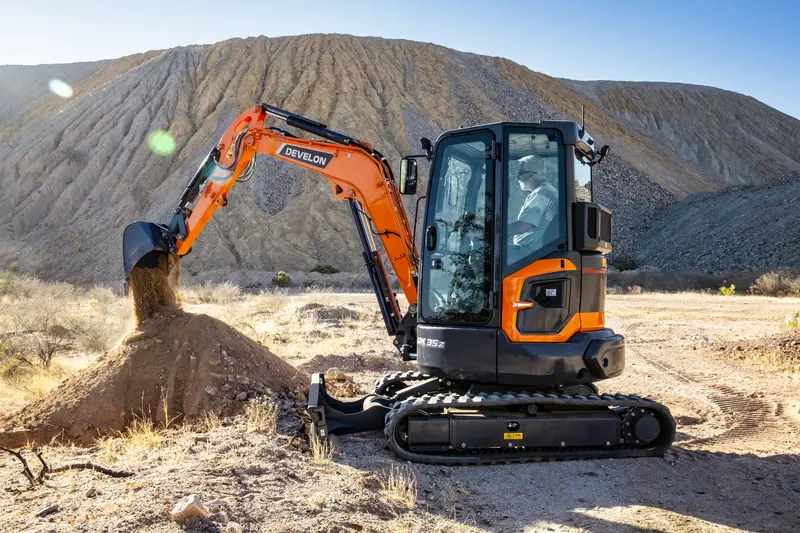 Develon | Mini Excavator | Dx35z-7 | Cab Machine | Long Arm | 24″ Bucket | Thumb | 66" Overall Width | 4 Tons 1