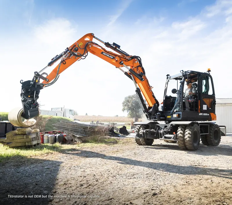 Develon | Mini Wheel Excavator | Model Dx100w-7 | Dig Depth 13' 11" | 100.6 Hp | 12.6 Tons | For Compact Excavation & Urban Construction 2