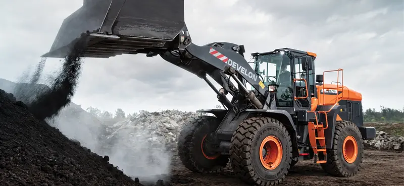 Develon | Wheel Loader | Model Dl320-7 | Width 9' 6.9" | Horsepower 270.9 Hp | For Construction, Material Handling, & Agriculture 3