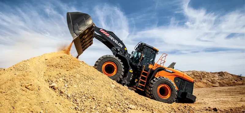 Develon | Wheel Loader | Model Dl580-7 | Width 11' 2.8" | Horsepower 394.3 Hp | For Mining, Heavy Construction & Aggregate Handling 1