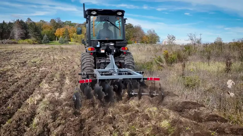 Dirt Dog 3-Point Lift Tandem Disc Harrow | 200 Series | Overall Width 63", 73", 78" & 96" Inches | Horsepower 35-65 Hp | For Tractors 2