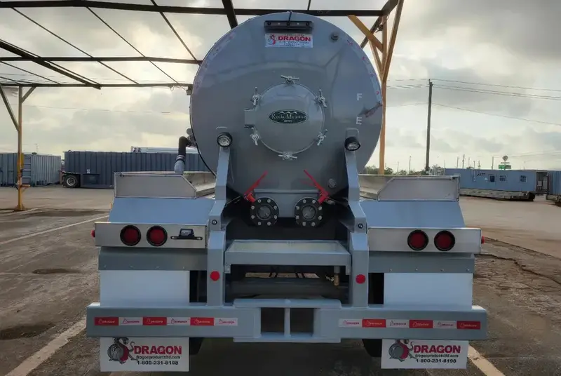 Dragon 3-Axle Heavy Duty Vacuum Trailer | Model 165 Bbl | Width 102" | Tank Capacity 6,930 Gallons 1