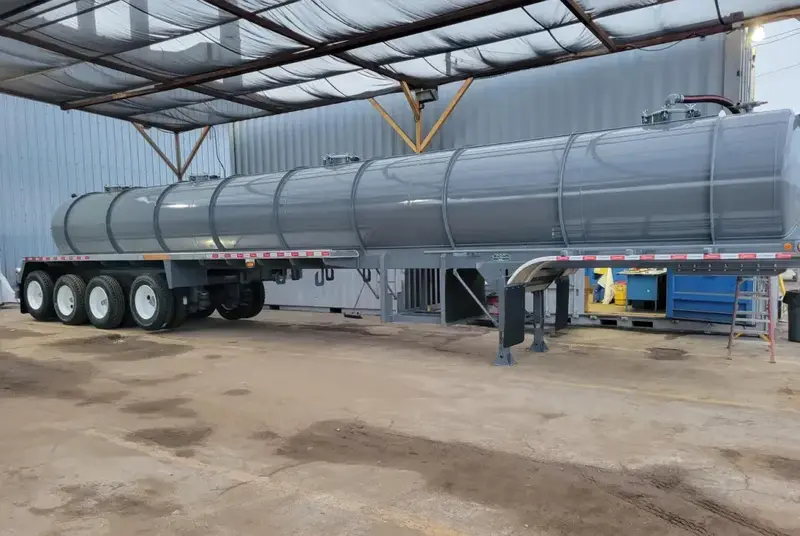 Dragon 4-Axle Heavy-Duty Vacuum Trailer | Model 185 Bbl | Capacity 7700 Gallons 1