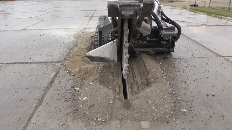 Erskine Heavy Duty Rock Saw | Model Hdrs-18 & Hdrs-24 | Overall Width 66.5" | 25-45 Gpm | For Skid Steers 9
