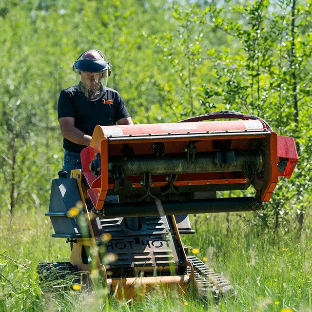 Eterra Attachments Sidewinder Flail Mower | Blade Style Y-Knife Blades | Range 8-26 Gpm | Cut Capacity 2” Standard | For Mini Skid Steers 1