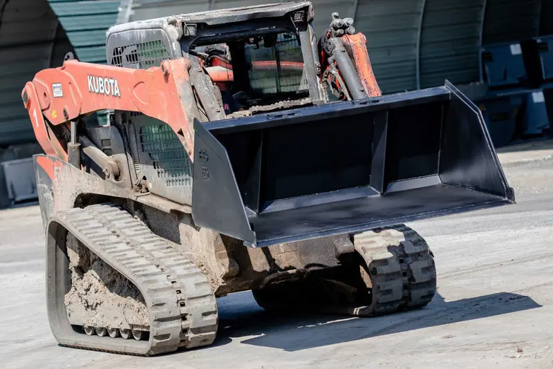 Express Steel 5.5' Snow/Mulch Bucket | Width 66" | 25 Gpm | For Skid Steers 1