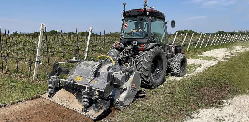 Fae | Stcl & Stcl/Dt Stone Crusher | Models 100 To 200 | Width 43.7" To 81.5" | Crushes Stone Up To 6" Inches Deep | Horsepower 70–150 Hp | For Tractors 1