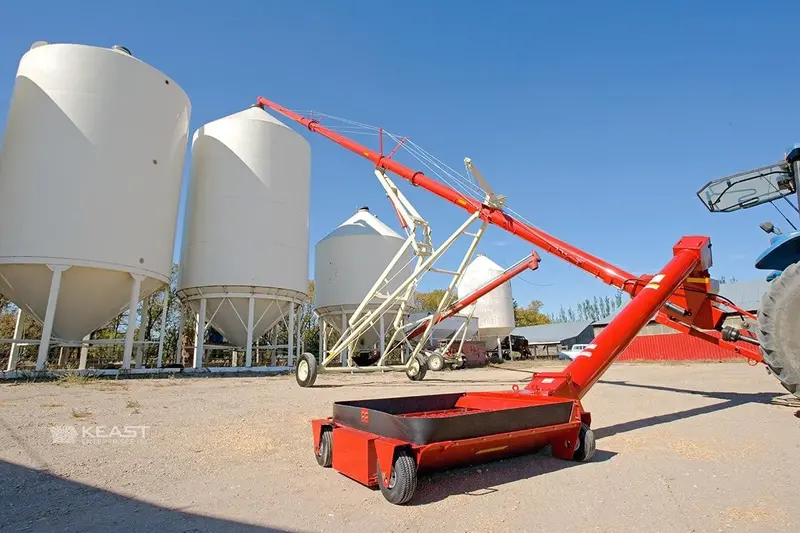 Farm King Back-Saver Grain Auger | Model 1050 | Size 10" X 50' | Weight 2,545 Lbs | Pto Horsepower 40 Hp | For Tractors 1