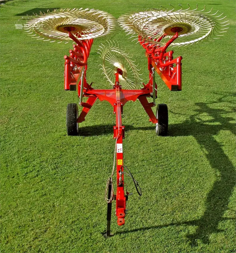 Farm King Bat Rake | Rb-8Fk Model | Working Width 16' To 18' | Weight 1,573 Lbs | Horsepower 30 Hp | For Tractors 1
